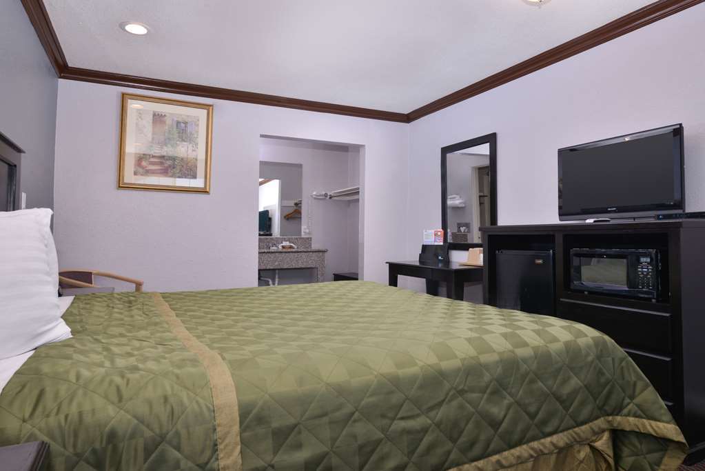 Americas Best Value Inn 코로나 객실 사진