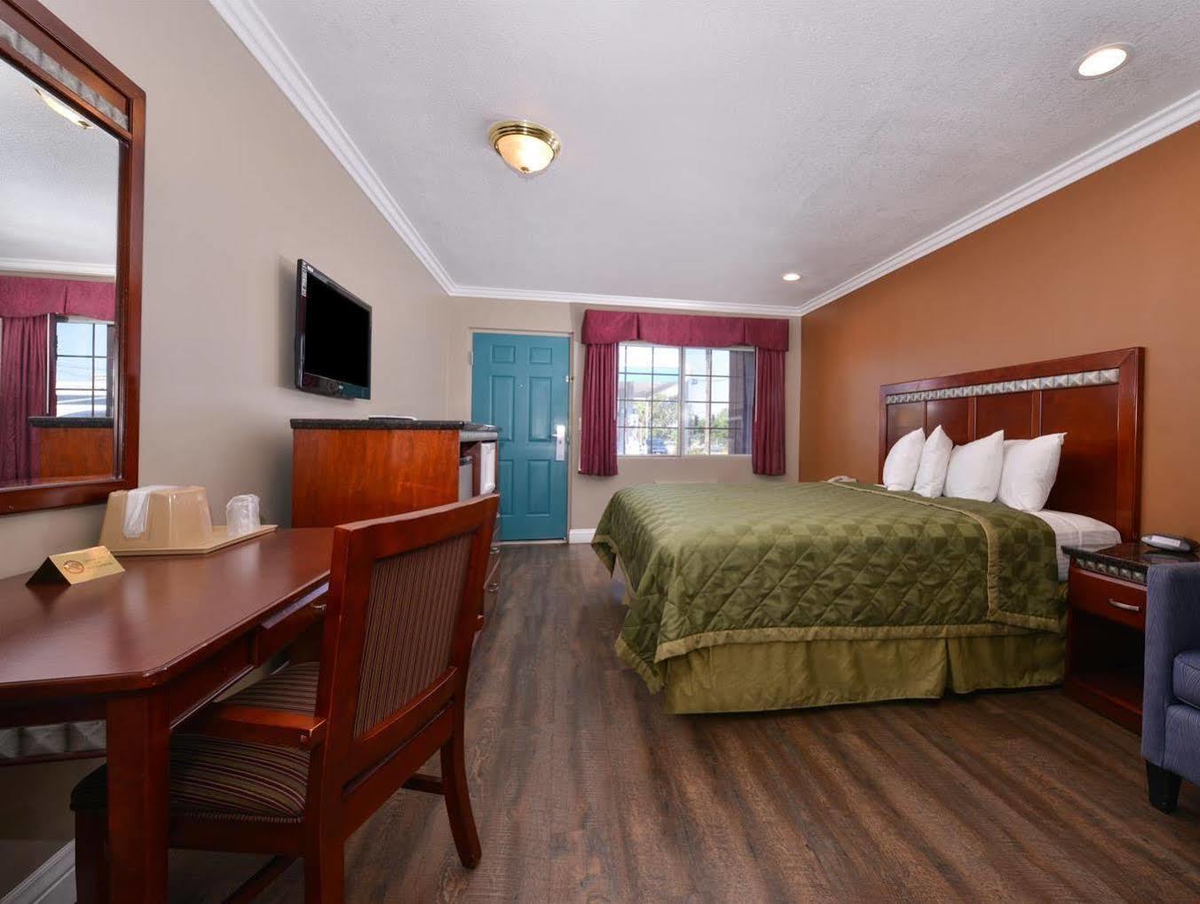 Americas Best Value Inn 코로나 외부 사진